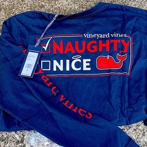 Small vineyard vines holiday shirt. New